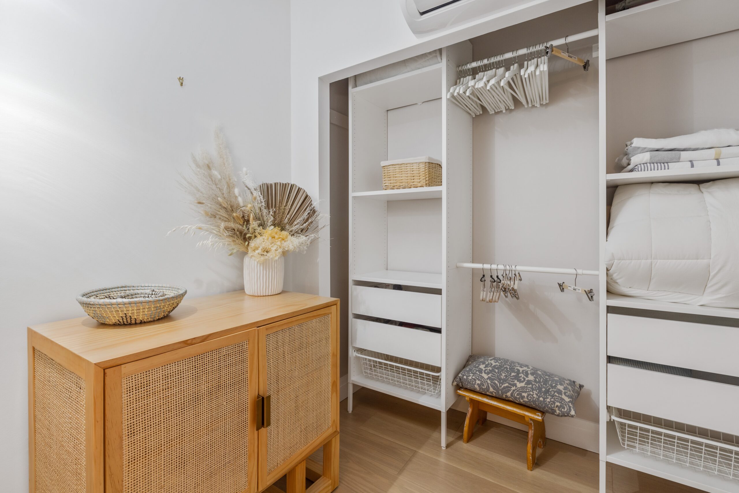 5-best-closet-organizers-to-maximize-your-storage-space