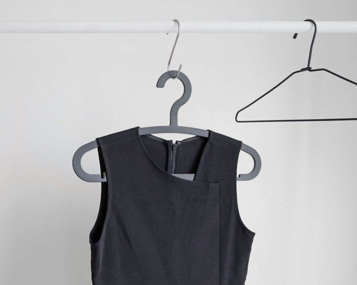 minimalist closet tips