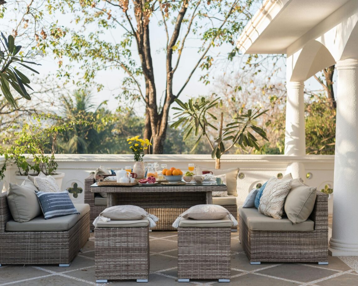 outdoor furniture sets