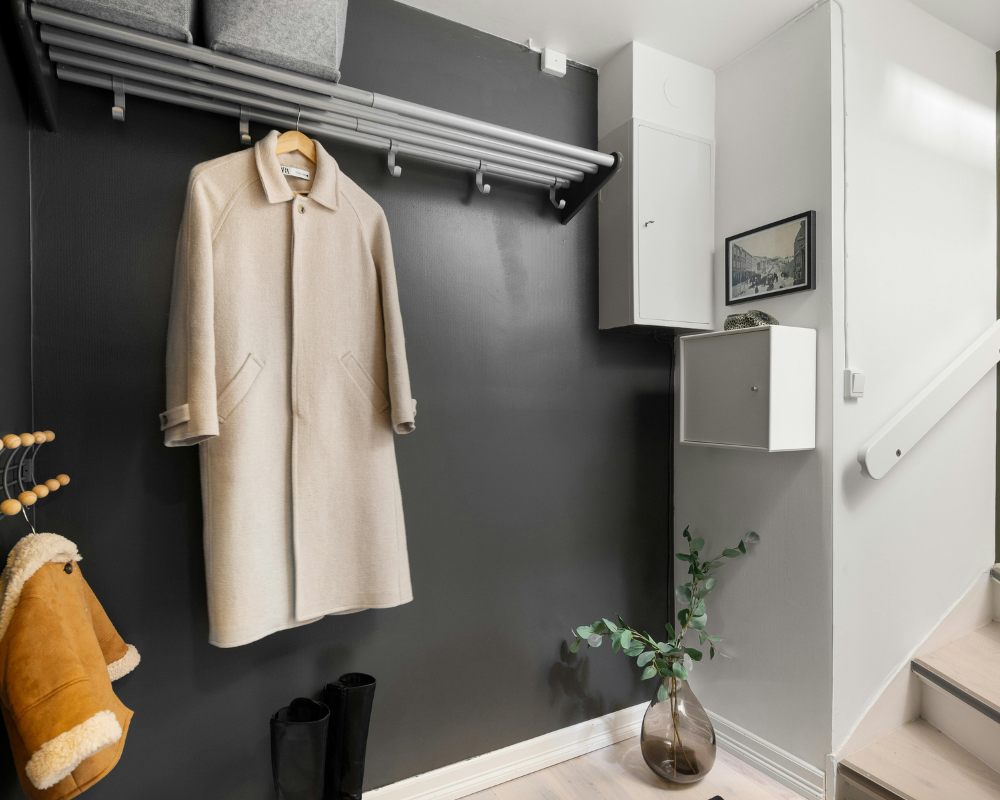 hall tree with bench